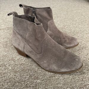 Vionic | Suede Ankle Booties | Gray-Beige | 10 WIDE